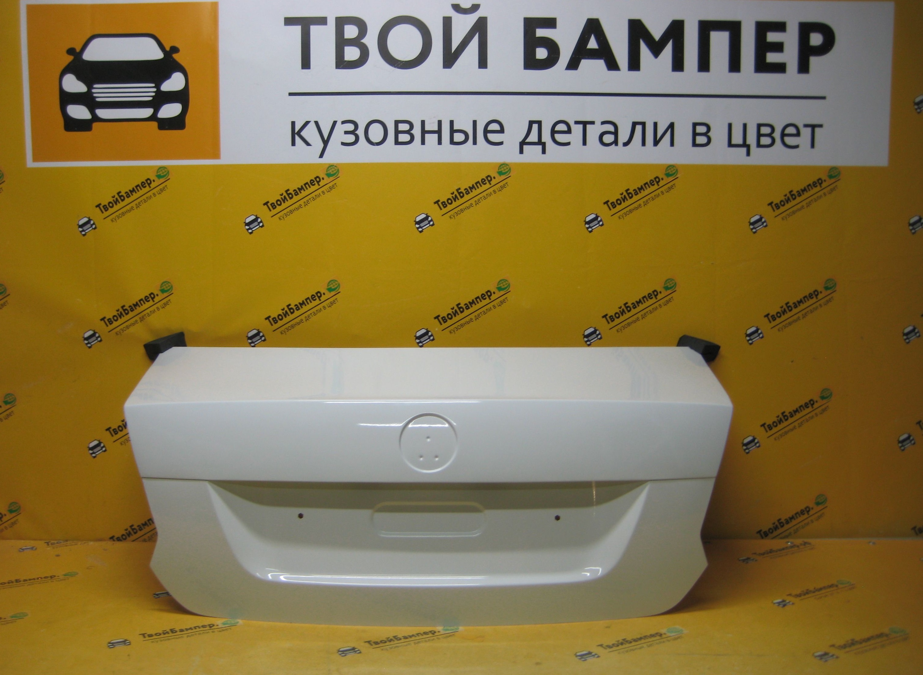 Крышка багажника Volkswagen Polo 2015 Pure White LC9A (2)